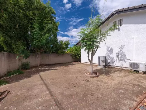 Exterior - 512 E 8th St, Pomona, CA 91766 photo 5 of 12