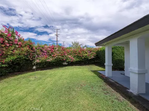 Exterior - 512 E 8th St, Pomona, CA 91766 photo 3 of 12