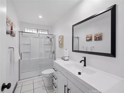 Bath - 512 E 8th St, Pomona, CA 91766 photo 2 of 3