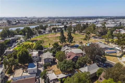 View/Area - 920 N N Park, Long Beach, CA 90813 photo 4 of 5