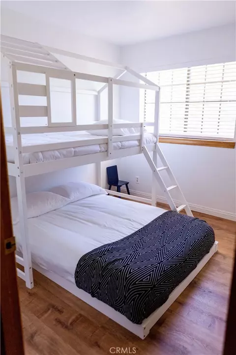 Bedroom - 1075 Rivera Dr, Wrightwood, CA 92397 photo 6 of 9