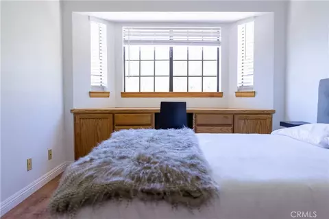 Bedroom - 1075 Rivera Dr, Wrightwood, CA 92397 photo 5 of 9