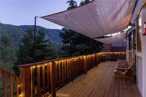 Exterior - 1075 Rivera Dr, Wrightwood, CA 92397 photo 5 of 10