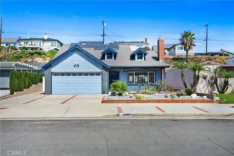 1030 Bloomwood Rd, San Pedro, CA 90732
