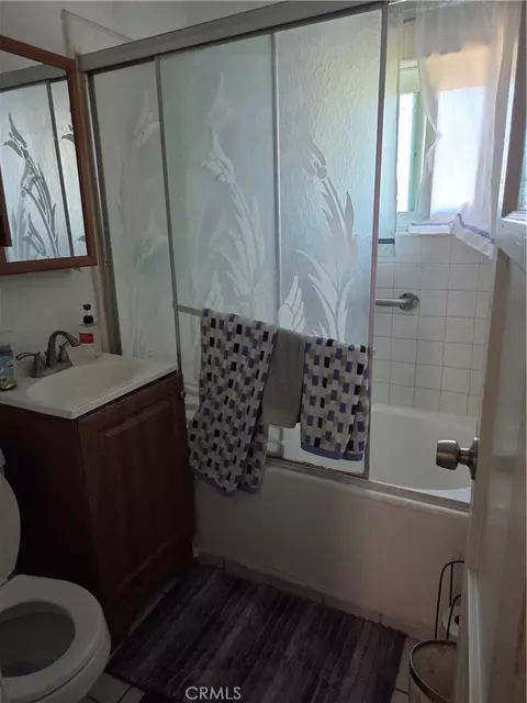 Bath - 1501 N Culver Ave, Compton, CA 90222 photo 3 of 3