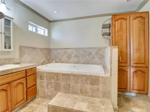 Bath - 19603 Enslow, Carson, CA 90746 photo 4 of 7