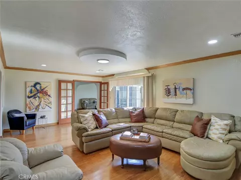Living - 19603 Enslow, Carson, CA 90746 photo 6 of 11