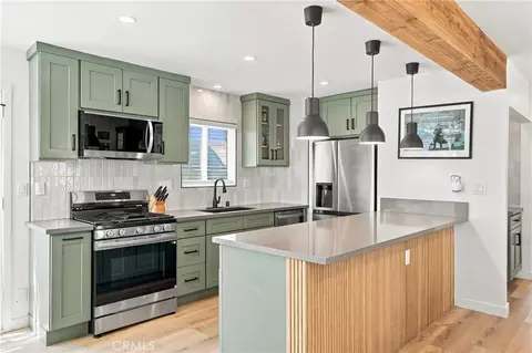Kitchen - 411 E Franklin, El Segundo, CA 90245 photo 4 of 9