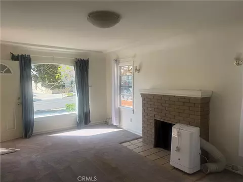 1056 W 8th St W, San Pedro, CA 90731