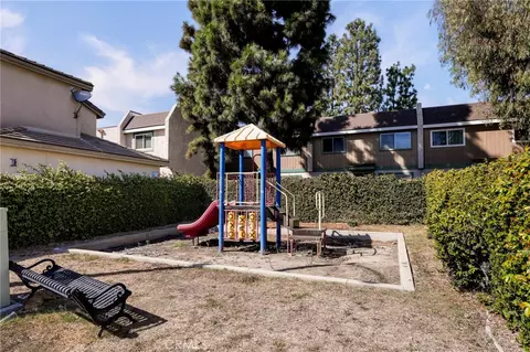 Exterior - 893 W Kemp Ct, Compton, CA 90220 photo 3 of 4