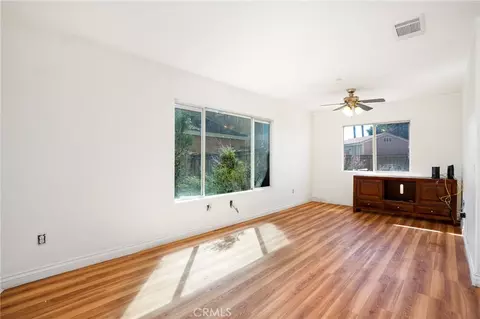 Living - 893 W Kemp Ct, Compton, CA 90220 photo 2 of 8