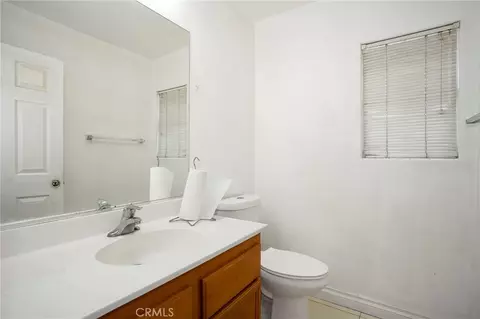 Bath - 893 W Kemp Ct, Compton, CA 90220 photo 1 of 3