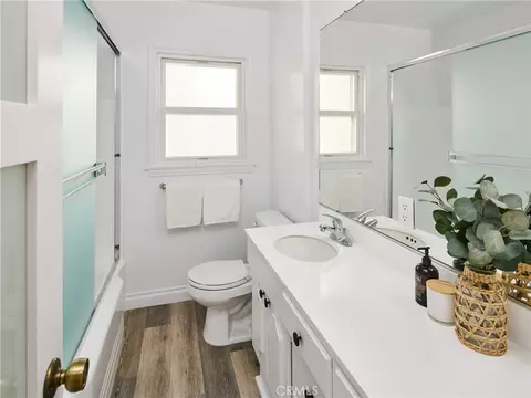Bath - 303 E Walnut, El Segundo, CA 90245 photo 1 of 2