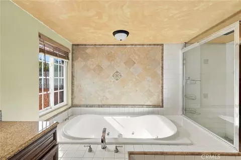 Bath - 9332 Samoline Ave, Downey, CA 90240 photo 6 of 6