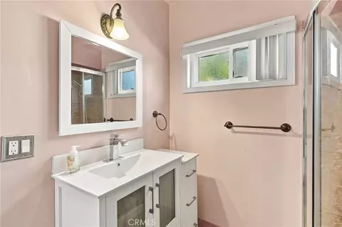 Bath - 9332 Samoline Ave, Downey, CA 90240 photo 3 of 6