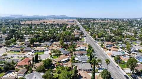 View/Area - 6623 Evelyn, Riverside, CA 92504 photo 3 of 10