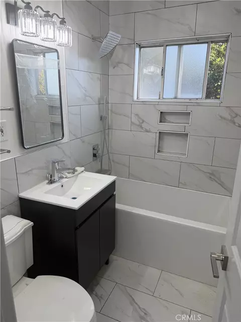 Bath - 190 E 67th St, Long Beach, CA 90805 photo 1 of 4