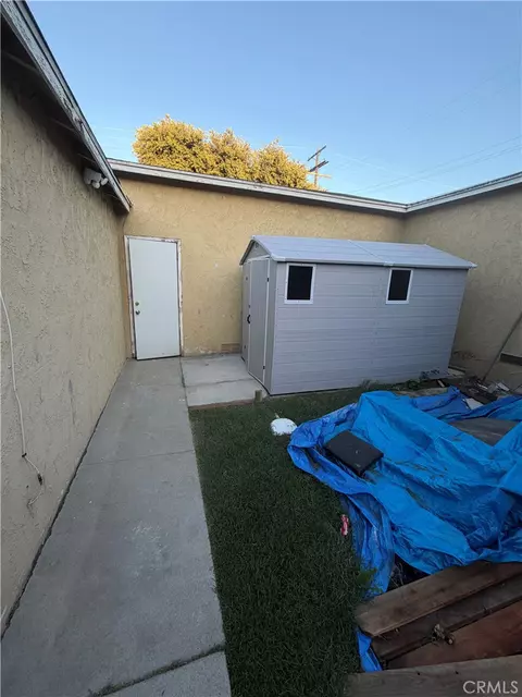 Exterior - 190 E 67th St, Long Beach, CA 90805 photo 3 of 3