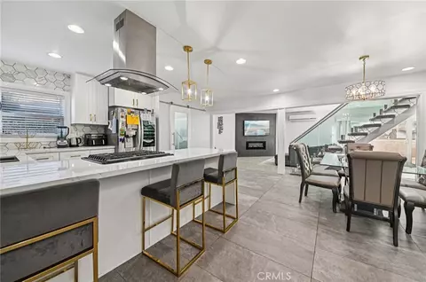 2120 Ronsard Rd, Rancho Palos Verdes, CA 90275