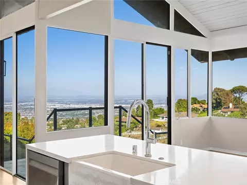 Kitchen - 3 Buckboard, Rolling Hills, CA 90274 photo 1 of 1