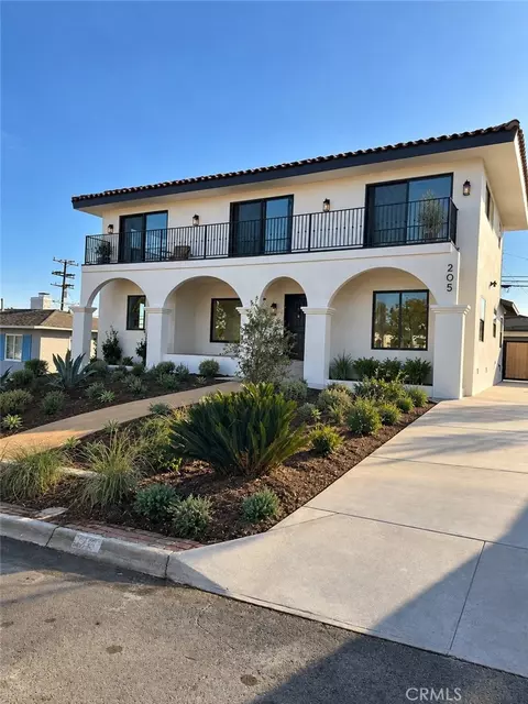 205 Via Los Altos, Redondo Beach, CA 90277