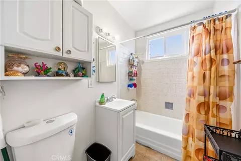Bath - 5333 Pine Ave, Long Beach, CA 90805 photo 2 of 2