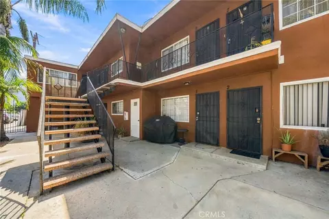 Exterior - 5333 Pine Ave, Long Beach, CA 90805 photo 3 of 4