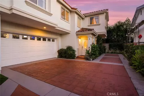 2216 Pullman Ln #B, Redondo Beach, CA 90278