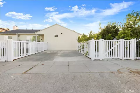 Exterior - 8759 Snowden Ave, Pacoima, CA 91331 photo 8 of 9