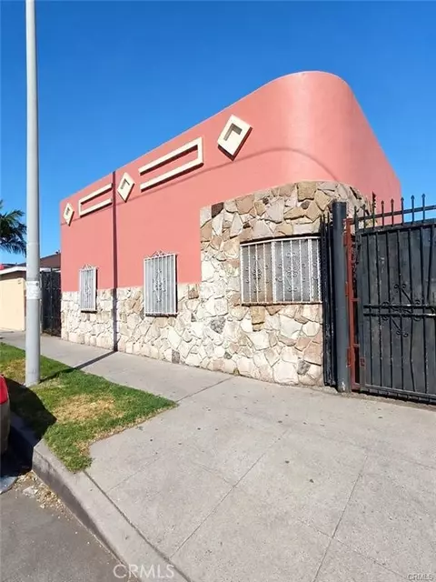 8706 Avalon, Los Angeles, CA 90003
