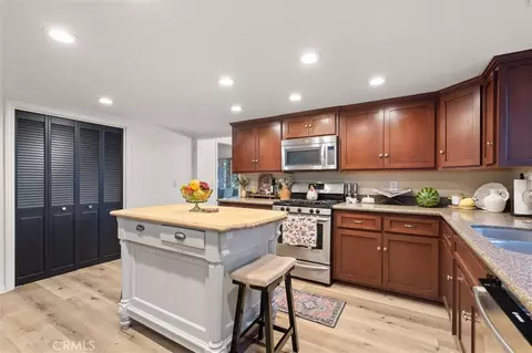 Kitchen - 23788 Inspiration, Crestline, CA 92325 photo 3 of 3