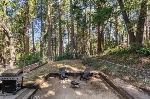 Exterior - 23788 Inspiration, Crestline, CA 92325 photo 9 of 10