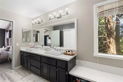 Bath - 23788 Inspiration, Crestline, CA 92325 photo 4 of 5