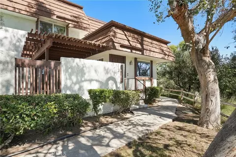 22544 Jeffrey Mark Ct #1, Chatsworth, CA 91311