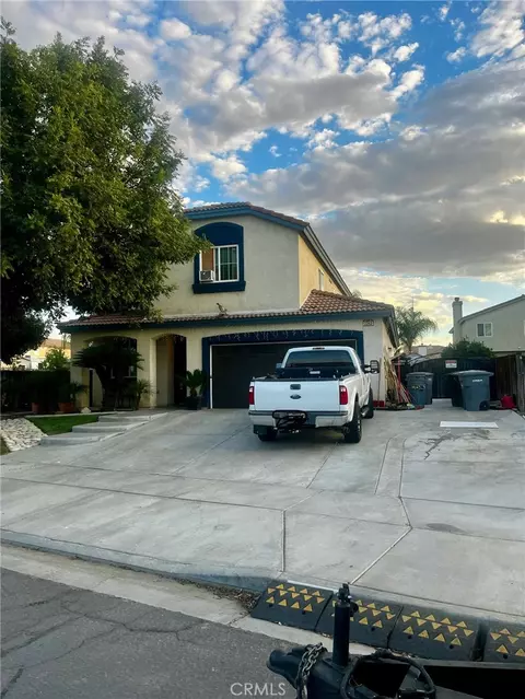 2262 Purple Finch Ct, San Jacinto, CA 92582
