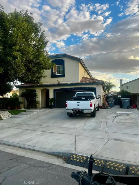 2262 Purple Finch Ct, San Jacinto, CA 92582