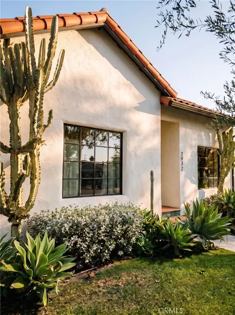 2932 Edgehill, Los Angeles, CA 90018