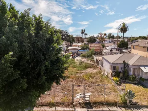 854 E 87th St, Los Angeles, CA 90002
