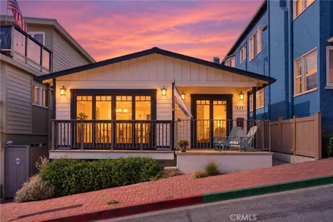 121 28th St, Manhattan Beach, CA 90266