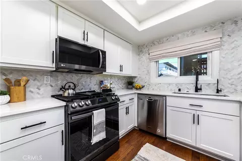 Kitchen - 950 Main #202, El Segundo, CA 90245 photo 2 of 2
