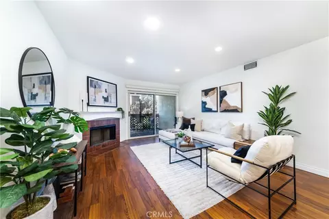 Living - 950 Main #202, El Segundo, CA 90245 photo 2 of 5