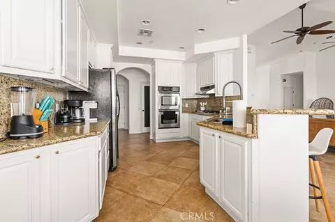 Kitchen - 61424 Latham Trl, Joshua Tree, CA 92252 photo 3 of 3