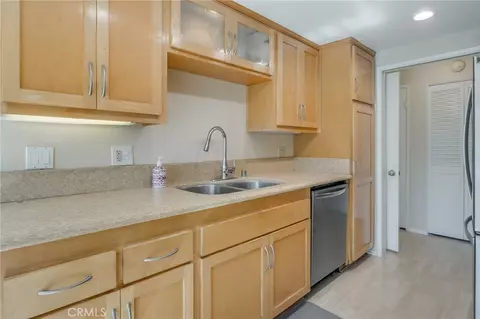 Kitchen - 2538 E 2nd #207, Long Beach, CA 90803 photo 3 of 4