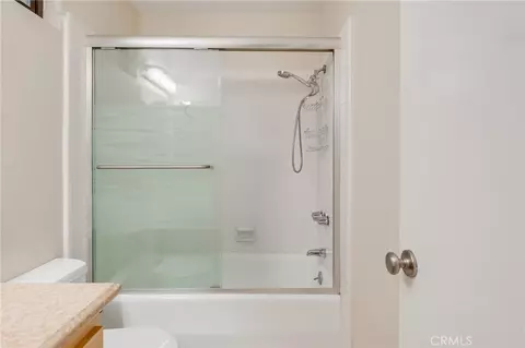 Bath - 2538 E 2nd #207, Long Beach, CA 90803 photo 3 of 3