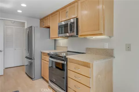 Kitchen - 2538 E 2nd #207, Long Beach, CA 90803 photo 4 of 4