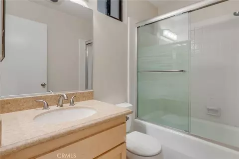 Bath - 2538 E 2nd #207, Long Beach, CA 90803 photo 2 of 3