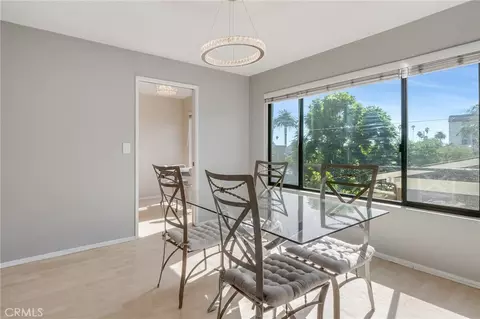 Dining - 2538 E 2nd #207, Long Beach, CA 90803 photo 3 of 5