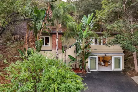 8444 Kirkwood Dr, Los Angeles, CA 90046