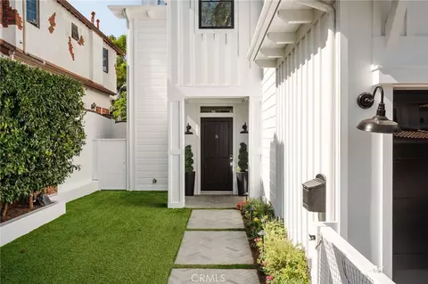3521 Laurel Ave, Manhattan Beach, CA 90266