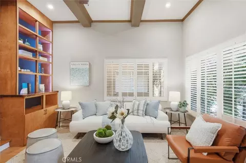 18730 Hatteras #47, Tarzana, CA 91356